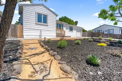 2271 Hemlock Ave, Concord, CA 94520 - Photo 3