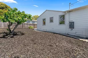 2271 Hemlock Ave, Concord, CA 94520 - Photo 33
