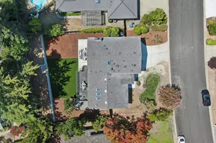 12311 Viewoak Dr, Saratoga, CA 95070 - Photo 37