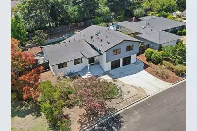 12311 Viewoak Dr, Saratoga, CA 95070 - Photo 35