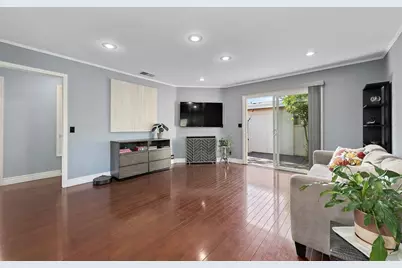 1 Comstock Queen Ct, Mountain View, CA 94043 - Photo 3