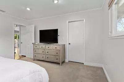 1 Comstock Queen Ct, Mountain View, CA 94043 - Photo 9