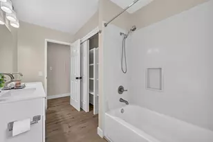 301 Camille Ct, Mountain View, CA 94040 - Photo 23