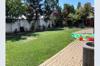 2560 Glenview Dr, Hollister, CA 95023 - Photo 21