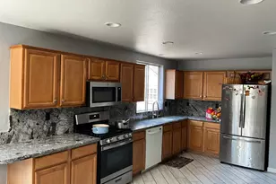 2560 Glenview Dr, Hollister, CA 95023 - Photo 5
