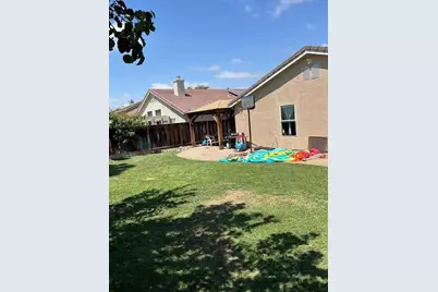 2560 Glenview Dr, Hollister, CA 95023 - Photo 15