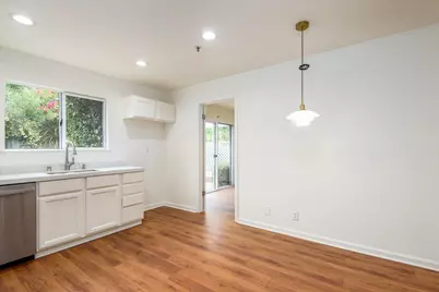 3 Bay Lndg, San Mateo, CA 94401 - Photo 5