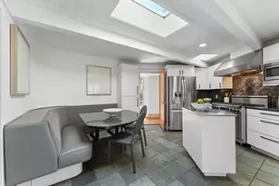 705 Evergreen St, Menlo Park, CA 94025 - Photo 21