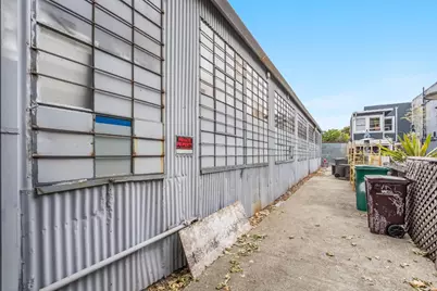 5526 San Pablo Ave, Oakland, CA 94608 - Photo 9