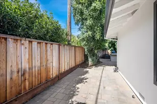 20319 Kirkmont Dr, Saratoga, CA 95070 - Photo 41