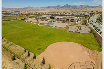 1307 Sunridge Dr, Hollister, CA 95023 - Photo 61