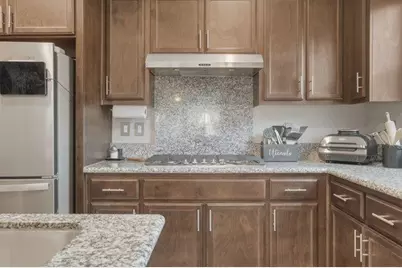 1307 Sunridge Dr, Hollister, CA 95023 - Photo 11