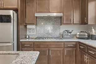 1307 Sunridge Dr, Hollister, CA 95023 - Photo 11