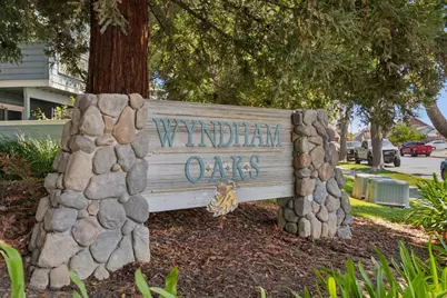 1575 Four Oaks Cir, San Jose, CA 95131 - Photo 25
