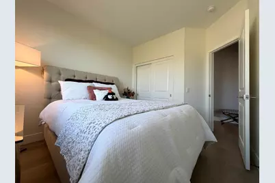 641 Savi Dr 104, Corona, CA 92878 - Photo 15