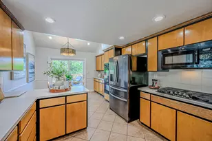 10112 Adelheid, Cupertino, CA 95014 - Photo 21