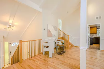 10112 Adelheid, Cupertino, CA 95014 - Photo 9
