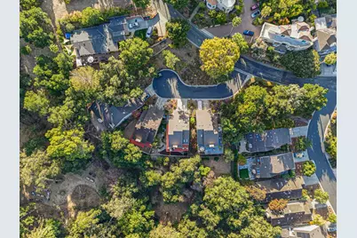 10112 Adelheid, Cupertino, CA 95014 - Photo 77