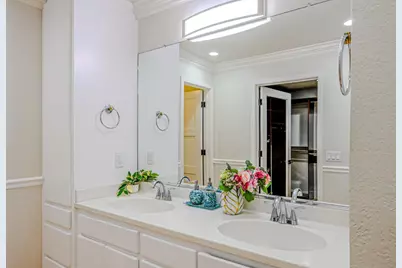 10112 Adelheid, Cupertino, CA 95014 - Photo 43