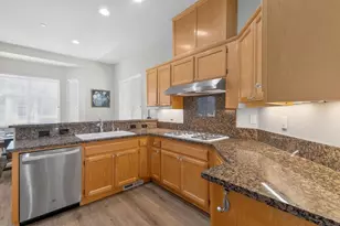 8039 Leno Dr, Windsor, CA 95492 - Photo 19