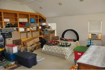 300 McMahon Rd, Hollister, CA 95023 - Photo 5