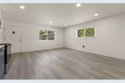 1040 W Iowa Ave, Sunnyvale, CA 94086 - Photo 9