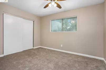 5665 Brush Creek Dr, Stockton, CA 95207 - Photo 9
