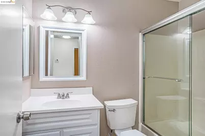 5665 Brush Creek Dr, Stockton, CA 95207 - Photo 15