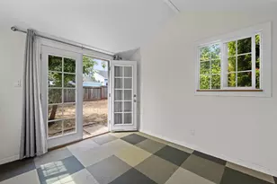 933 Larkspur Dr, Burlingame, CA 94010 - Photo 31
