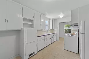 933 Larkspur Dr, Burlingame, CA 94010 - Photo 13