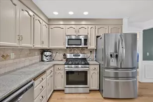 1194 Loyola Dr, Salinas, CA 93901 - Photo 13