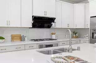 351 Charles Morris Ter, Sunnyvale, CA 94085 - Photo 13