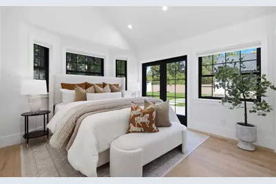 1052 Echo Dr, Los Altos, CA 94024 - Photo 27