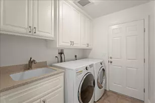 6519 Skyfarm Dr, San Jose, CA 95120 - Photo 25