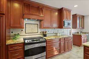 6519 Skyfarm Dr, San Jose, CA 95120 - Photo 17