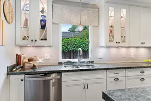 1229 Laurel St, Santa Cruz, CA 95060 - Photo 15