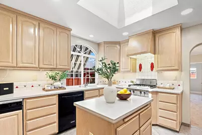 277 Bieber Dr, San Jose, CA 95123 - Photo 3