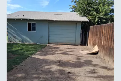 355 E Pleasant St, Coalinga, CA 93210 - Photo 5
