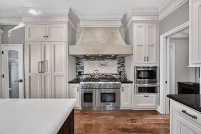 15301 Robin Anne Ln, Monte Sereno, CA 95030 - Photo 7