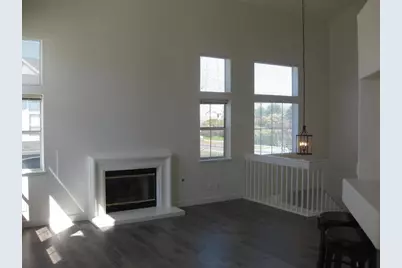 555 Shoal Cir, Redwood City, CA 94065 - Photo 3