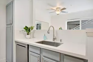 41 Grandview St 1203, Santa Cruz, CA 95060 - Photo 11