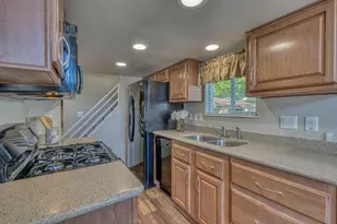 2166 Yellow Feather Cir 104, Paso Robles, CA 93446 - Photo 11