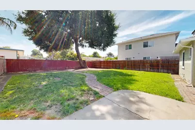 1112 Bay Rd, East Palo Alto, CA 94303 - Photo 25