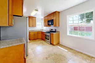 1112 Bay Rd, East Palo Alto, CA 94303 - Photo 13