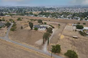 1667 Santa Ana Rd, Hollister, CA 95023 - Photo 41