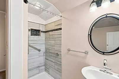301 Lorimer St, Salinas, CA 93901 - Photo 15