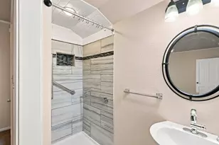 301 Lorimer St, Salinas, CA 93901 - Photo 15