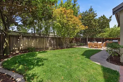 565 Cherrywood Dr, Sunnyvale, CA 94087 - Photo 57