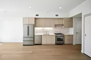 188 W Saint James St 10308, San Jose, CA 95110 - Photo 3