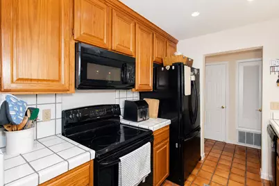 25912 Hayward Blvd 215, Hayward, CA 94542 - Photo 9